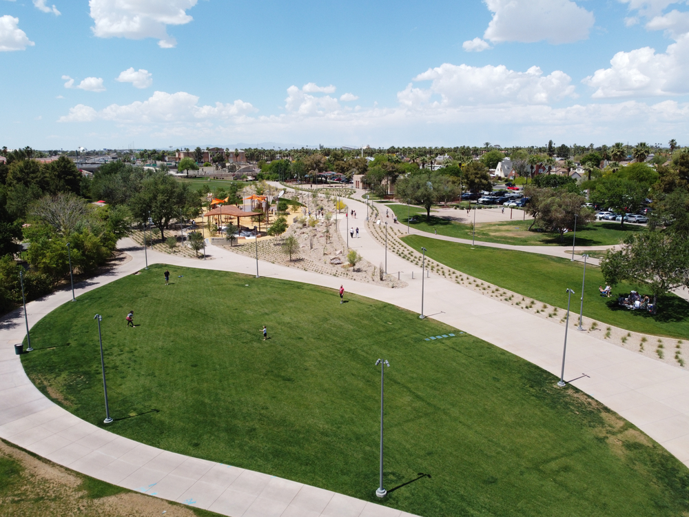 Central Phoenix for a Lively Community Atmosphere