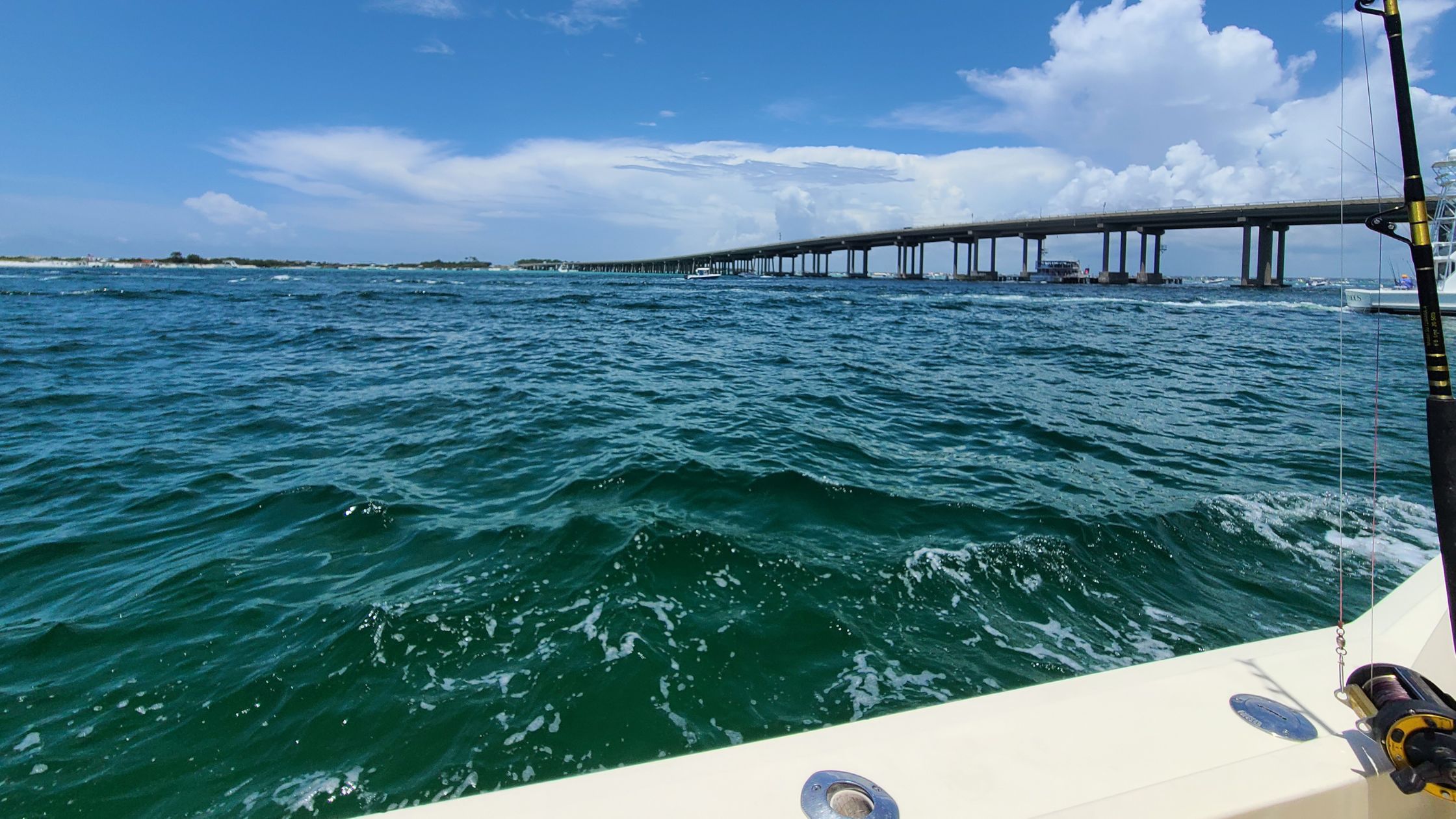 An image of water sports activities in Destin, Florida.