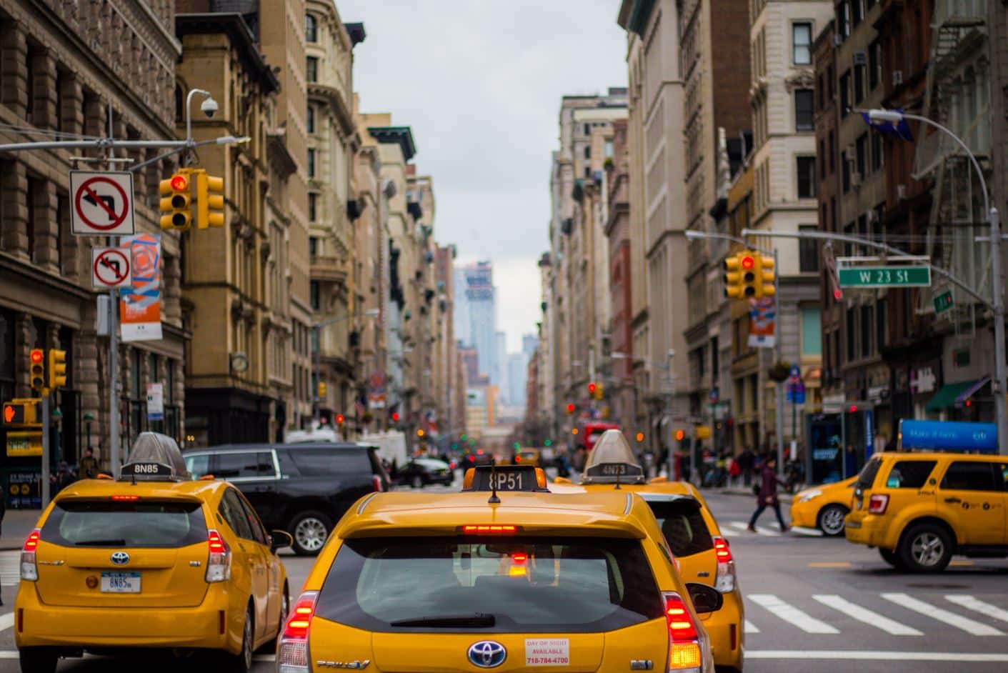 the busy streets of West 23rd street in Manhattan, one of the best neighborhoods in New York City