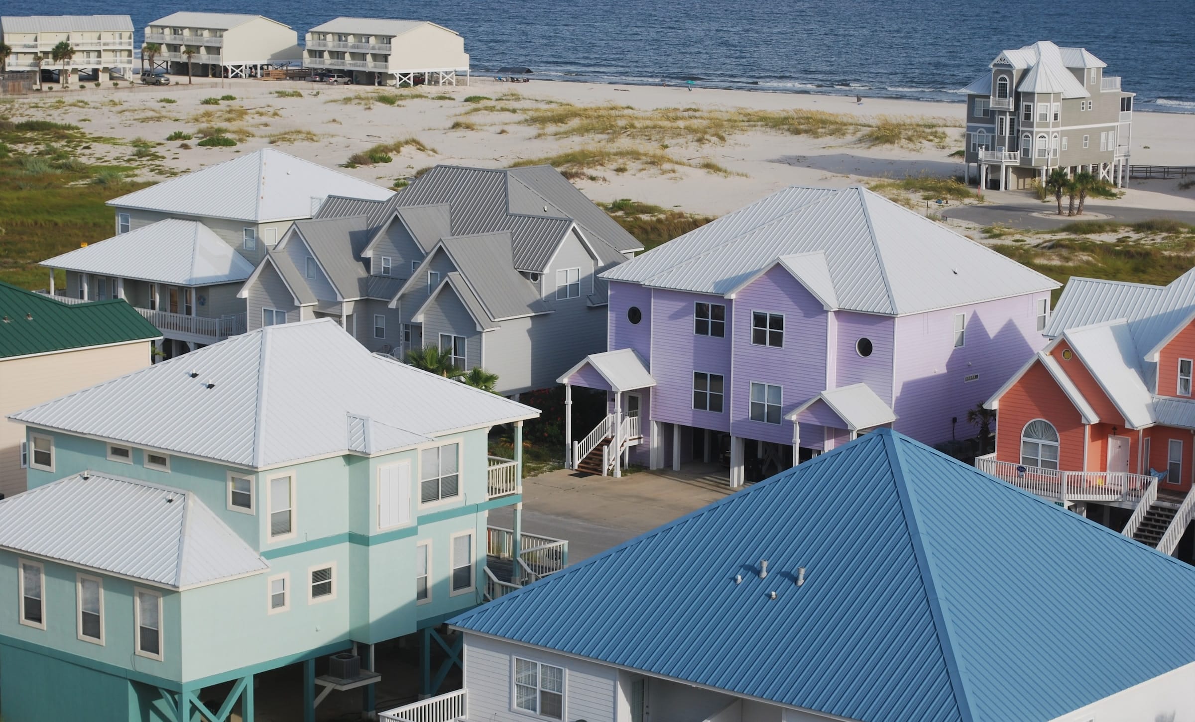 Cute colored beach houses and vacation rentals at Gulf Shores