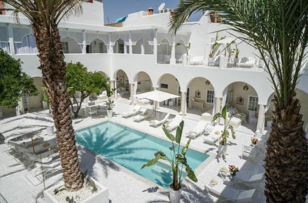 PALAIS BLANC RIAD (For Lovers of Moroccan Minimalism)