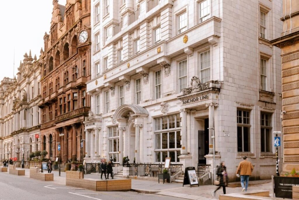9 Best Places to Stay in Glasgow